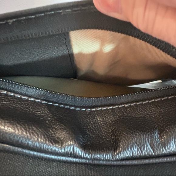 BOCONI NASHVILLE Tyler Messenger Bag RFID Leather Nylon Strap Luggage Pocket - Picture 5 of 14